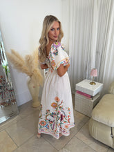 Load image into Gallery viewer, Harlow - Cream floral