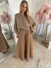 Load image into Gallery viewer, Ellie