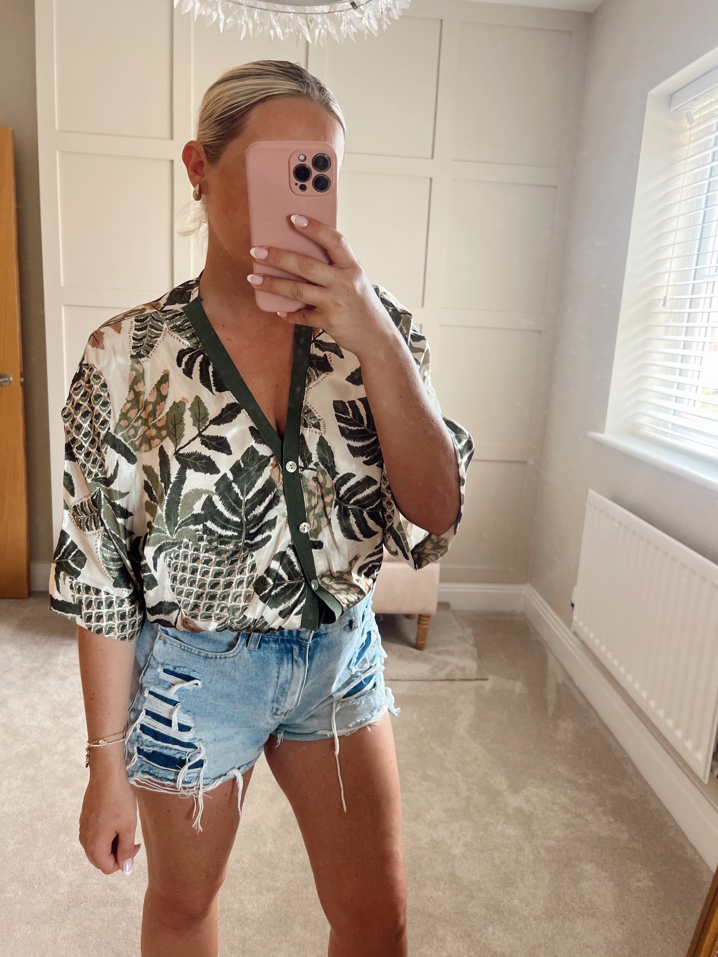 Maisie - pineapple jungle