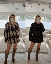 Load image into Gallery viewer, Nicole - Oversized Argyle Soft Knit Jumper
