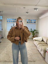 Load image into Gallery viewer, Jacket of Dreams - Woven camel
