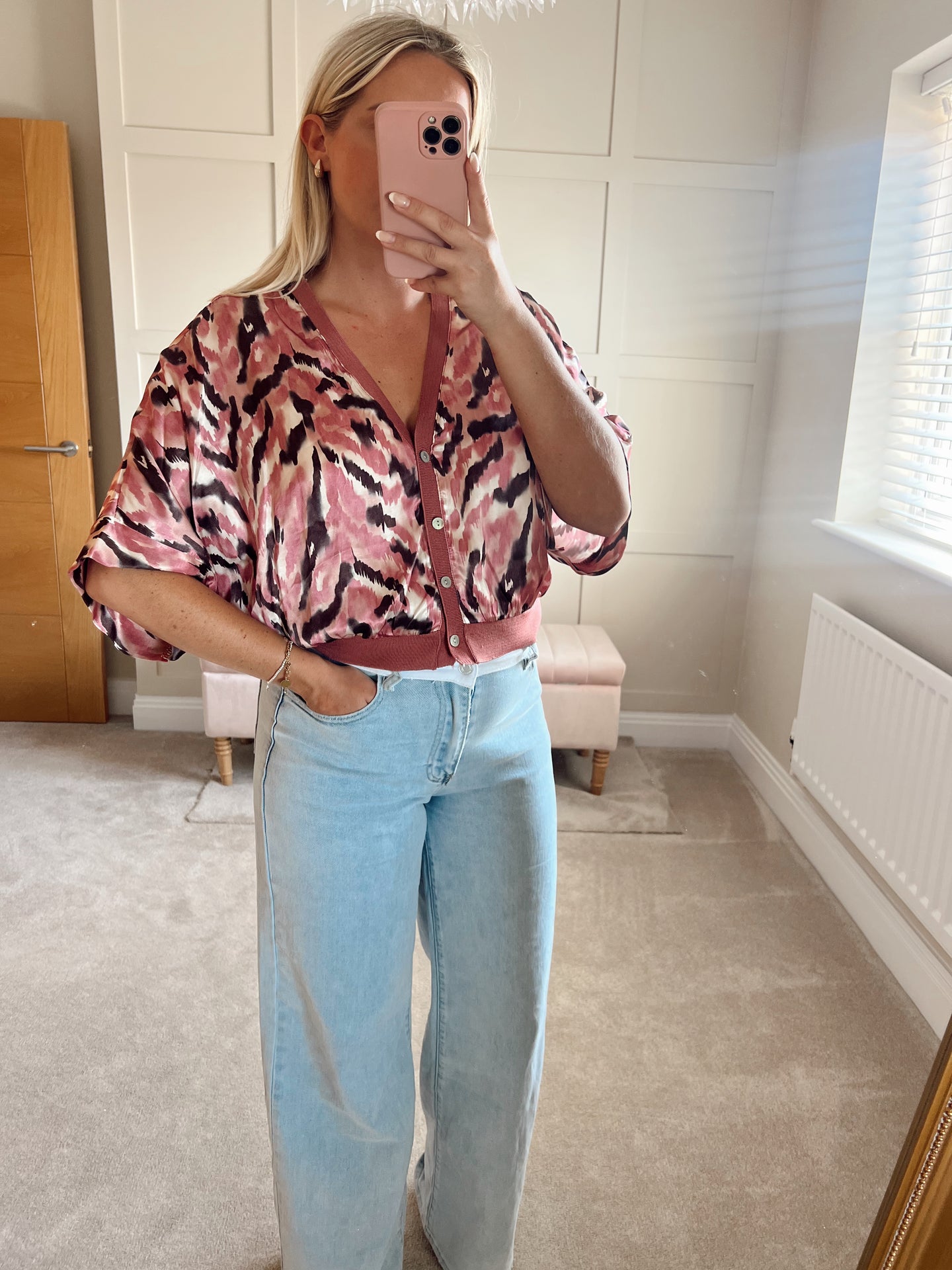 Maisie - Pink abstract