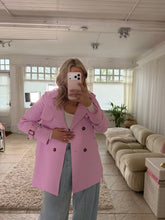 Load image into Gallery viewer, Elise
