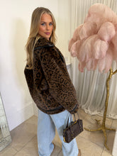 Load image into Gallery viewer, Leopard - Faux fur biker style
