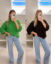 Load image into Gallery viewer, Tara - Chunky knit jumper
