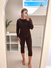 Load image into Gallery viewer, Sunny - Tailored Capri Trousers
