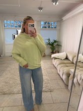 Load image into Gallery viewer, Nancy - Pastel Lemon

