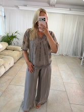 Load image into Gallery viewer, Kristen - Taupe
