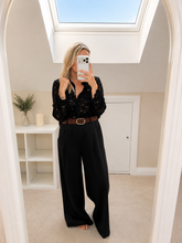 Load image into Gallery viewer, Hazel - Soft highwaisted trousers with belt
