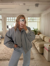 Load image into Gallery viewer, Cosima - Dove
