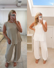 Load image into Gallery viewer, Pleated two piece balloon trouser and top set cooed
