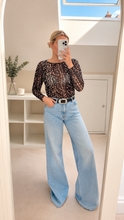 Load image into Gallery viewer, Skylar - Bambi cashmere blend too

