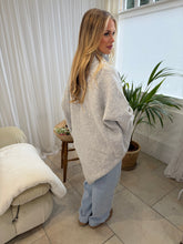 Load image into Gallery viewer, Alida - Grey
