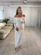 Load image into Gallery viewer, Etta - Cream floral
