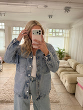 Load image into Gallery viewer, Diesel
