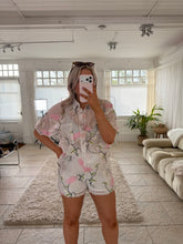 Load image into Gallery viewer, Florence
