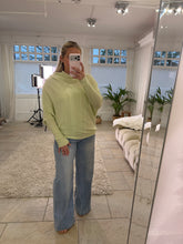Load image into Gallery viewer, Nancy - Pastel Lemon

