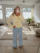 Load image into Gallery viewer, Betsy - Lemon
