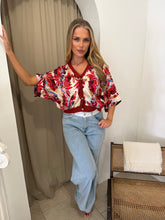 Load image into Gallery viewer, Maisie - Red Leaf
