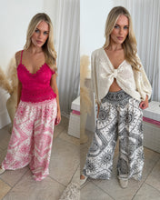 Load image into Gallery viewer, Paisley print balloon summer trouser

