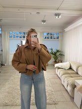 Load image into Gallery viewer, Jacket of Dreams - Woven camel
