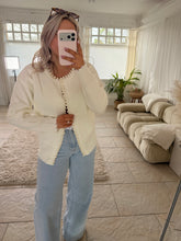 Load image into Gallery viewer, Pearl

