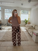 Load image into Gallery viewer, Dotty - Bronze
