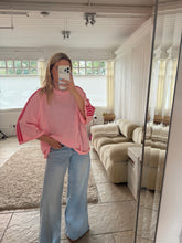 Load image into Gallery viewer, Riri - Oversized soft pink 3/4 sleeve knit
