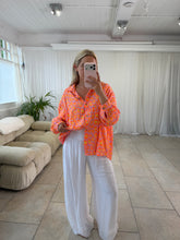 Load image into Gallery viewer, Bowie - Orange Leopard

