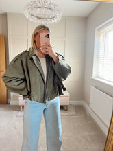Load image into Gallery viewer, Jacket of Dreams - Khaki
